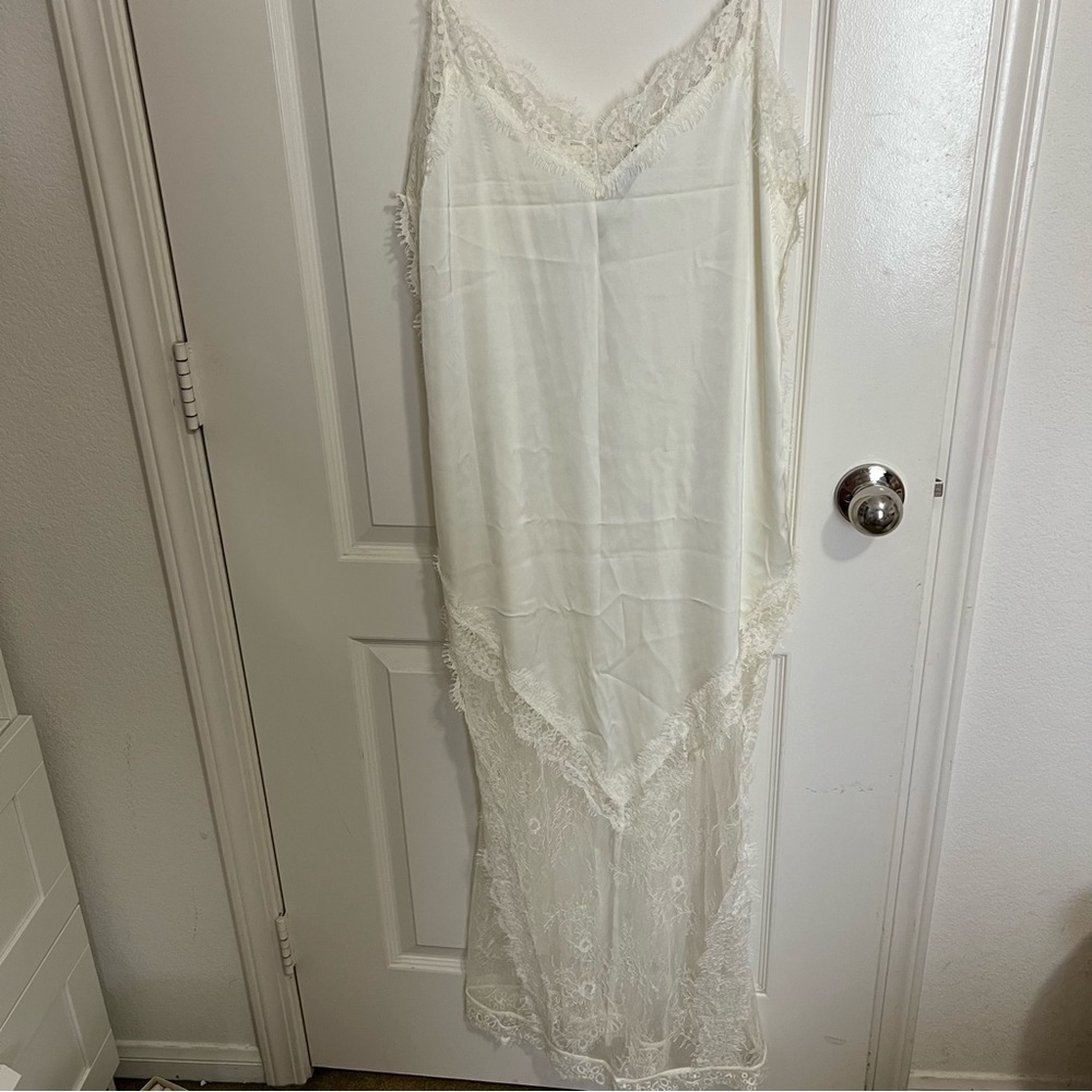 Lioness hideaway white lace slip dress NWT